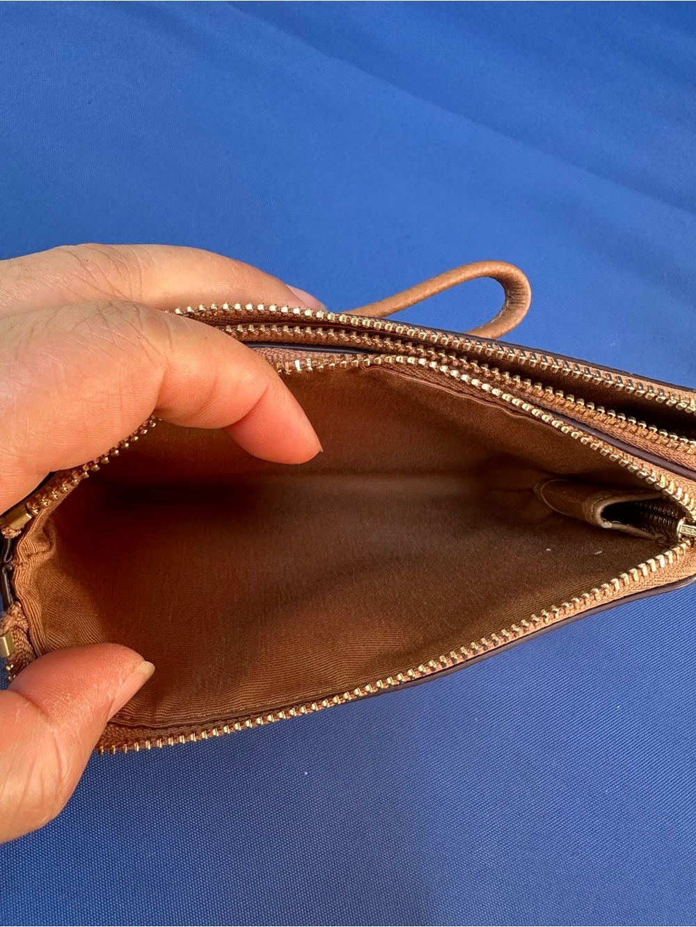 Like New Coach Leather Double Corner Zip Wristlet with Gold Logo Saddle Tan - Picture 10 of 13